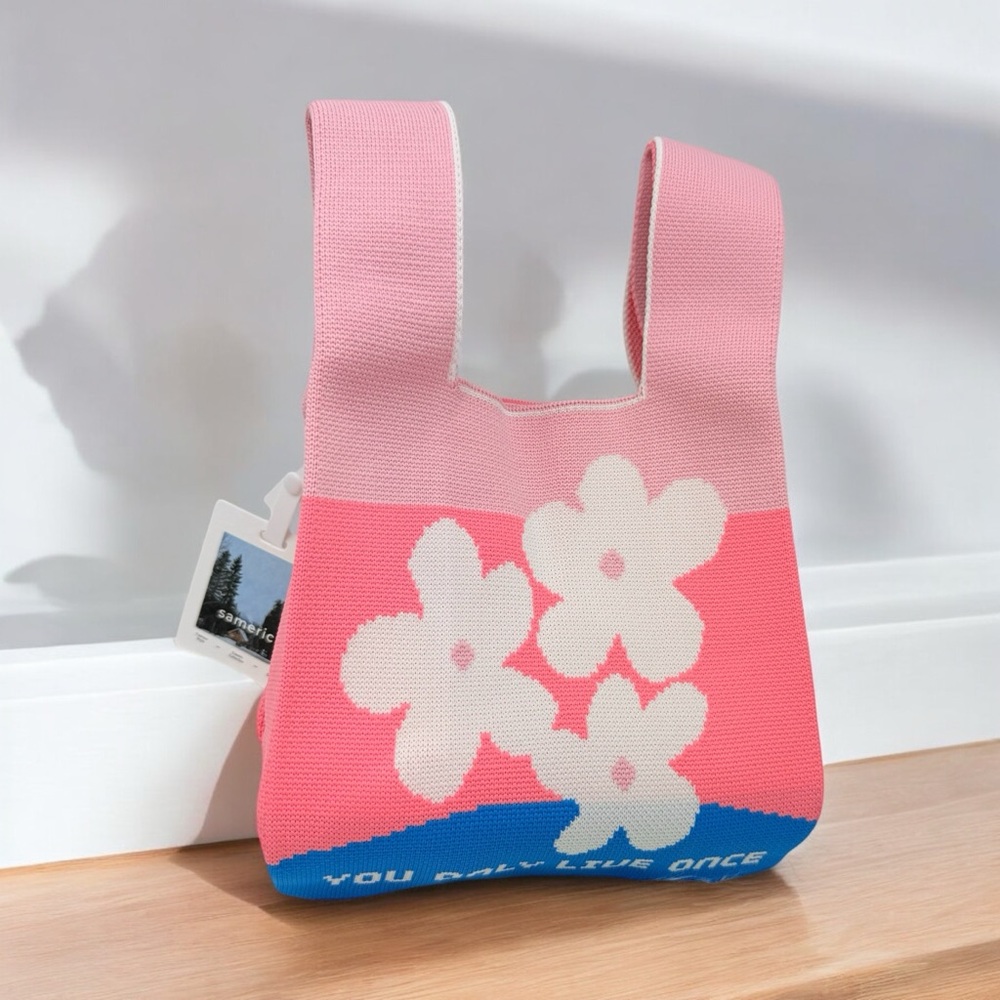 NWT Pinky Flower Stylish Essentials Handheld Bag